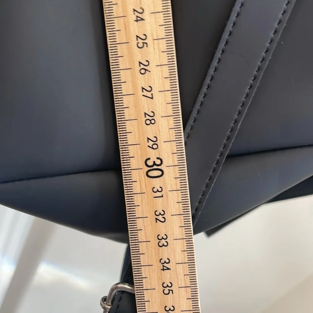 O Bag - Small Classic Backpack - Black - Picture 8 of 10